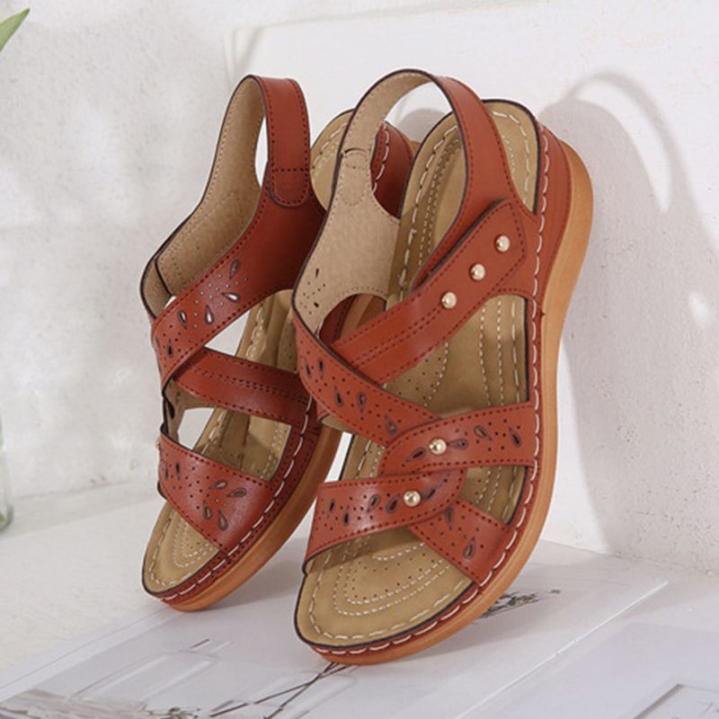 Kobiety Casual Oddychające Hollow Hook Loop Letnie Wakacje Ręcznie Szyte Kliny Sandały